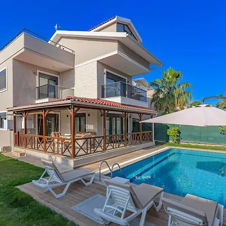 Near By The Land Of Legends , Paradise Villa *