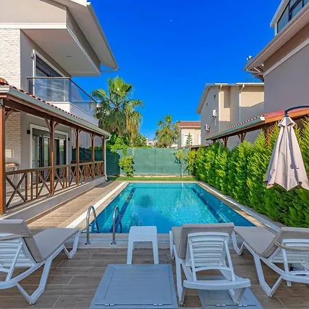 Villa Near By The Land Of Legends , Paradise *