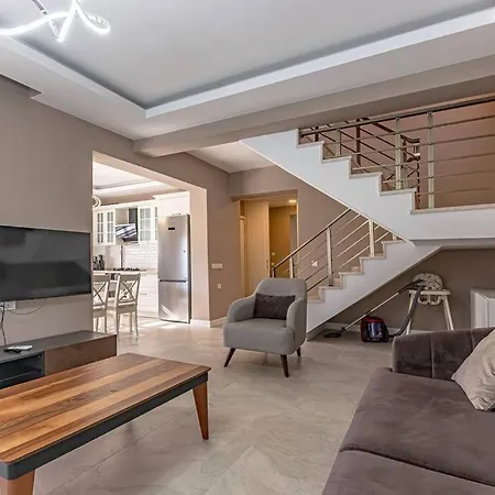 Villa Near By The Land Of Legends , Paradise *